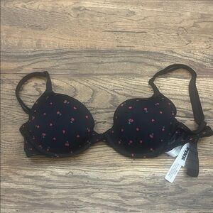 PINK Victoria's Secret Black T-Shirt Bra with Cherry Print